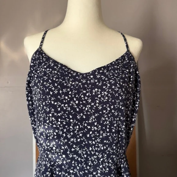 GAP Navy Blue Mini Dress with White Floral Pattern - Picture 2 of 5